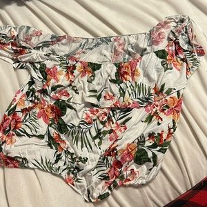 Frilly Floral Crop